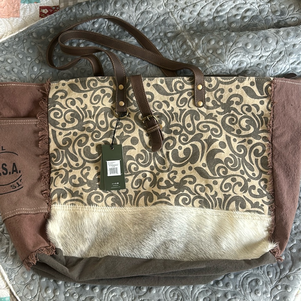 Brand N E W Myra Weekender Bag